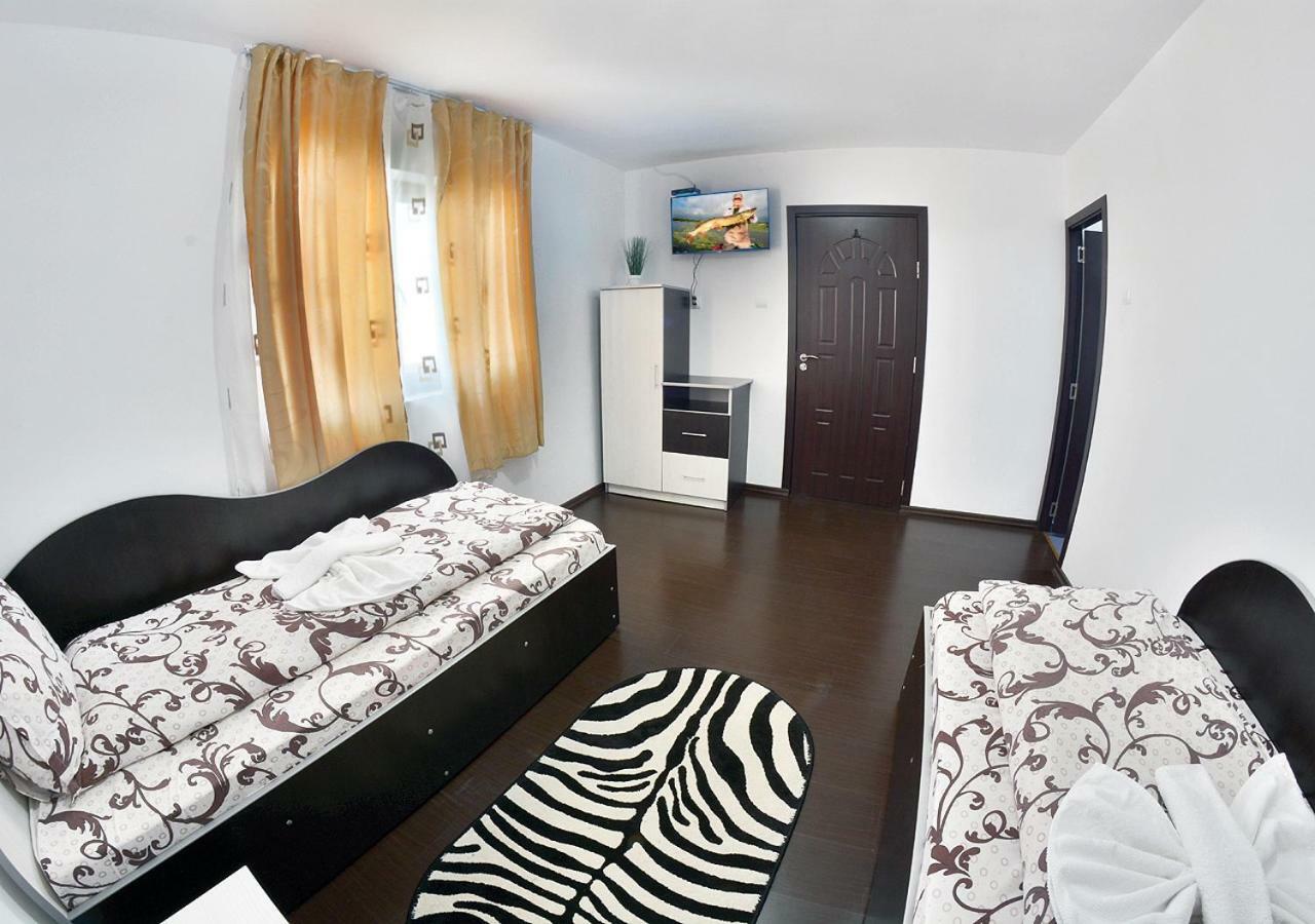Hotel Casa Eric Mila Douăzeci şi Trei Zewnętrze zdjęcie